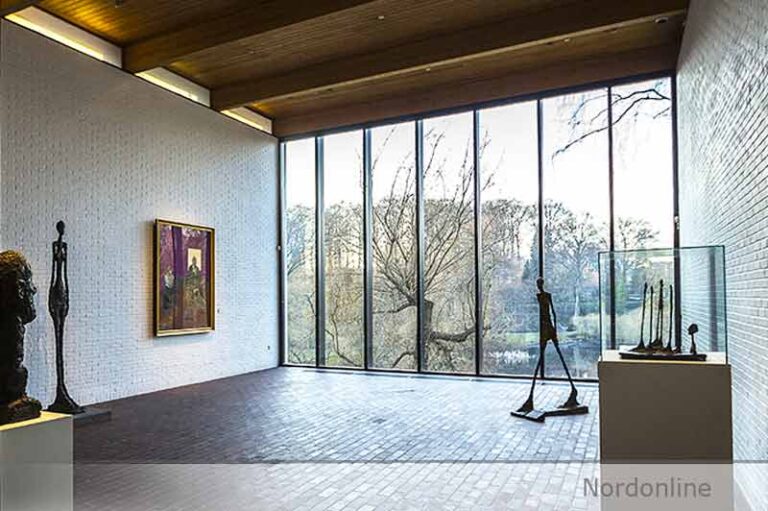 Louisiana Museum for modern Art i Humelebæk, museum og museer i Nordsjælland tæt på københavn - copenhagen Danmark