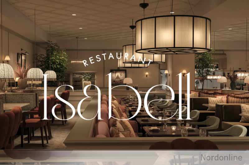 Interiør med borde og stole i Restaurant Isabell på Marienlyst Strandhotel i Helsingør